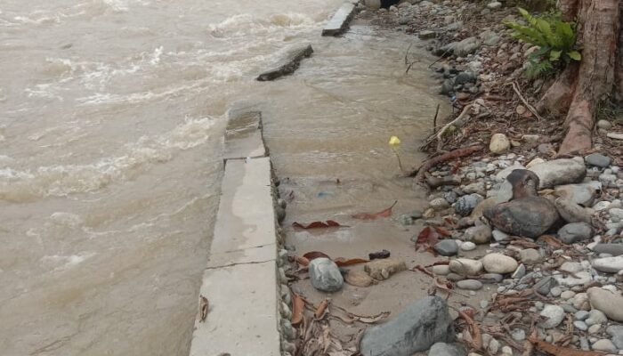 Baru Tiga Bulan Selesai, Proyek PON XXI Di Agara Rusak Berat