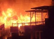 2 Rumah Berlantai 2 Di Pardangguran Tarutung Ludes Dilalap Api