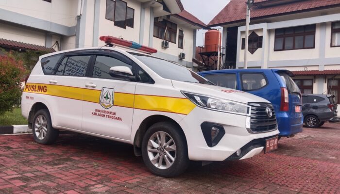 Pj Bupati Agara Tolak Serah Terima Satu Unit Mobil Ambulance Pusling