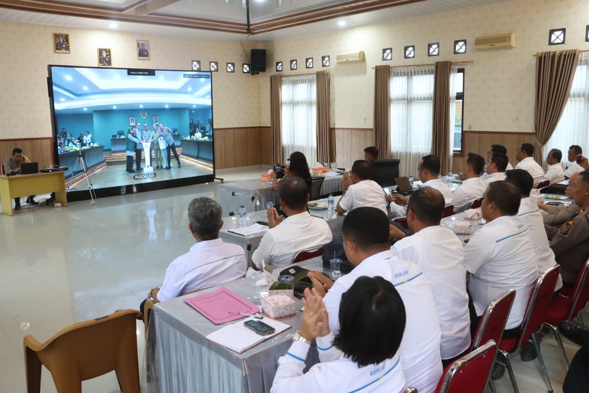 Kapolres Simalungun Ikuti Rakor Ketapang Program Penanaman Jagung 1 Juta Hektare Kapolres Simalungun Ikuti Rakor Ketapang Program Penanaman Jagung 1 Juta Hektare