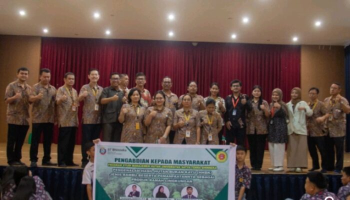 Dosen Universitas ST Bhinneka Kenalkan Manfaat Bambu Produk Ramah Lingkungan