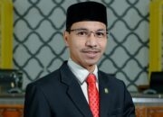 Farid Nyak Umar Apresiasi Keuchik Lampulo Terima Penghargaan Nasional Desa Sadar Hukum