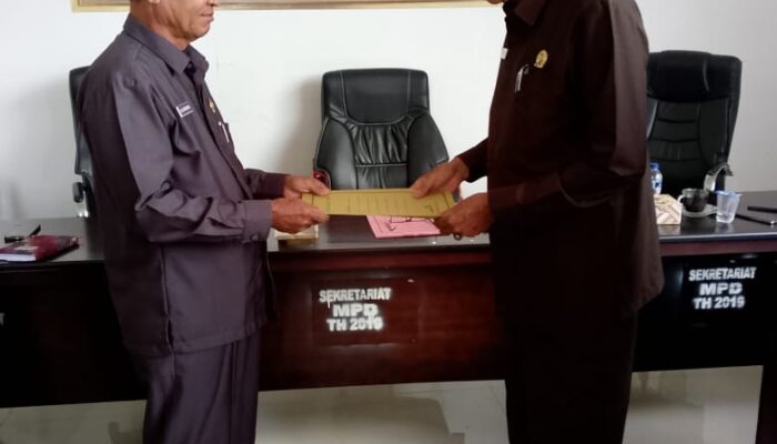 MPD Nagan Raya Serahkan SK PAW