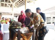 Menbud Terima Hibah 47 Arca Koleksi Panembahan Hardjonagoro Untuk Negara