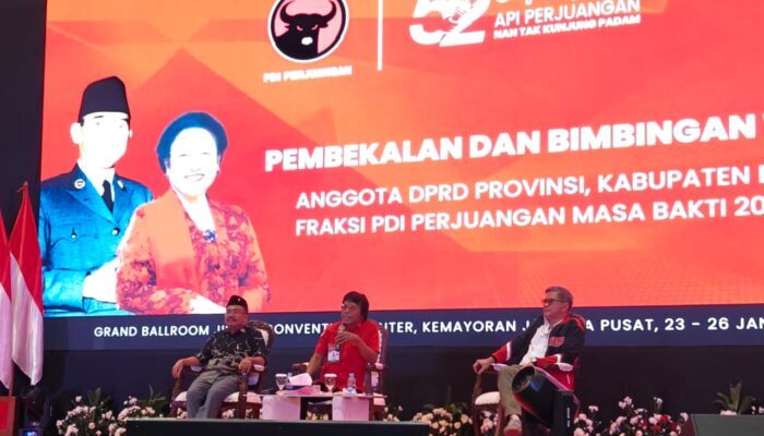 Rocky Gerung Sebut PDIP Sedang Memasuki Kembali Era ‘Vivere Pericoloso’
