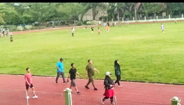 Bupati Agara Terpilih Jogging Sore Di Stadion Pemuda