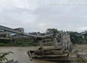 Jembatan Sawang Ambruk Dihantam Banjir