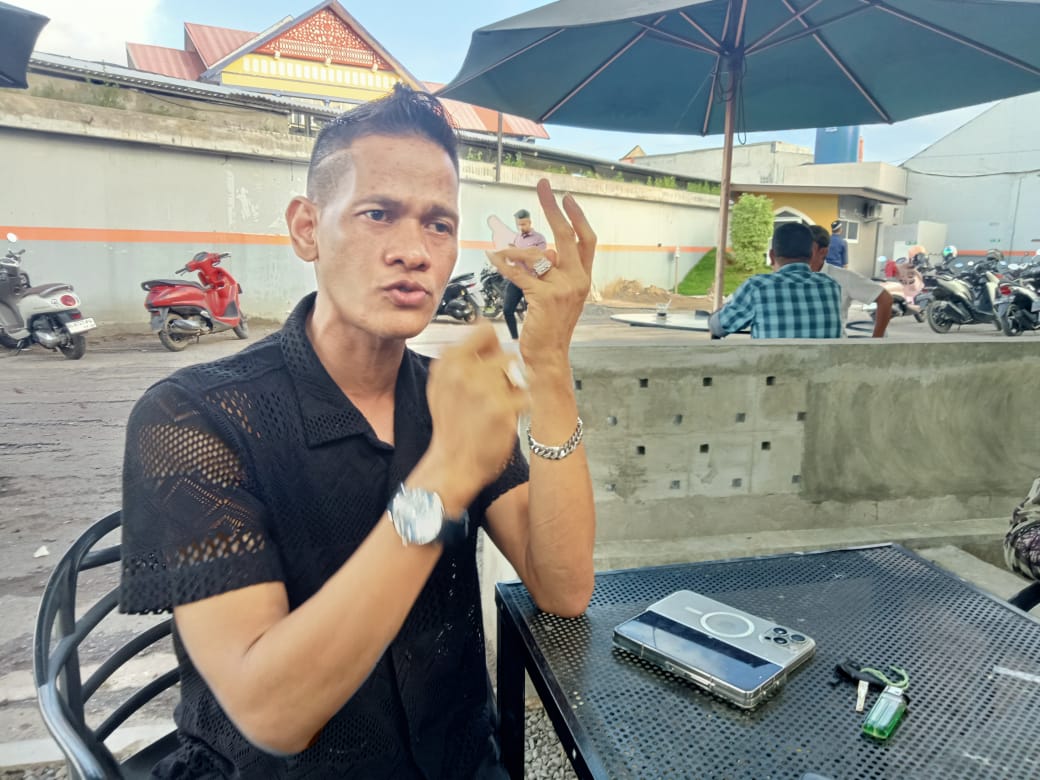Kisah Rangkulan Politik Jhony, Kunci Kemenangan Muallem-Dek Fad Jadi Gubernur Aceh Kisah Rangkulan Politik Jhony, Kunci Kemenangan Muallem-Dek Fad Jadi Gubernur Aceh