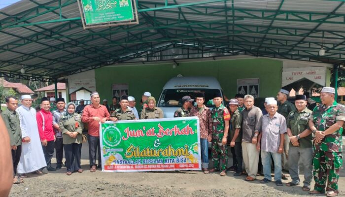 Jumat Berkah Ke-70, Koramil 08 Barumun Berbagi Bersama Jamaah Masjid An Nur Desa Sangkilon