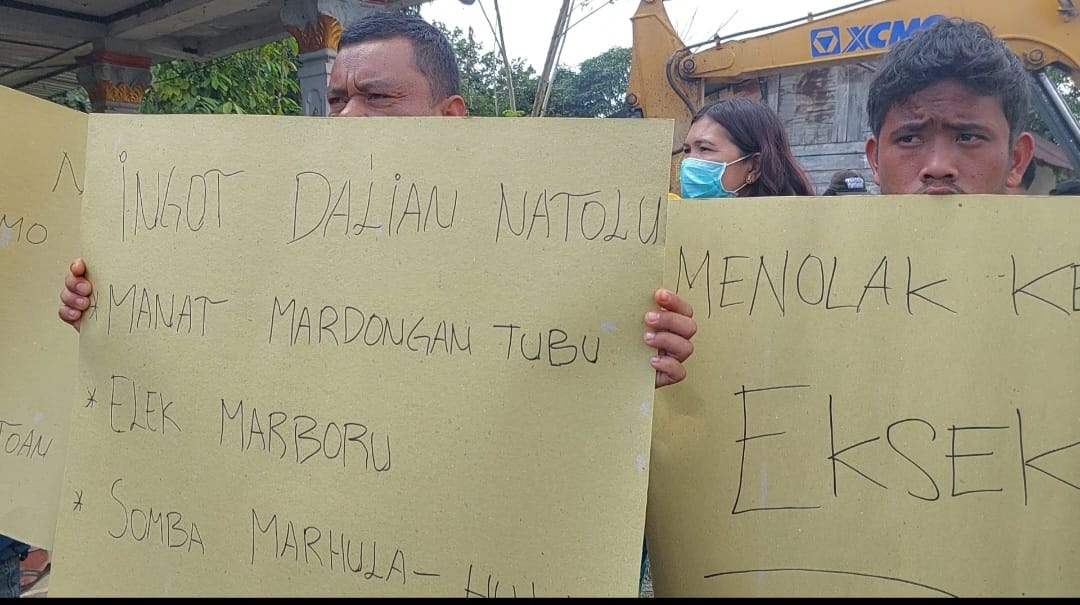 Ditolak Tergugat, PN Balige Tetap Ekseskusi Rumah Dan Lahan Di Pintu Pohan Meranti Ditolak Tergugat, PN Balige Tetap Ekseskusi Rumah Dan Lahan Di Pintu Pohan Meranti