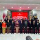 PARA Notaris, Pengganti Antar Waktu Majelis Pengawas Daerah (MPD) Notaris dan Pejabat Penyidik Pegawai Negeri Sipil Wilayah Sumatera Utara, berfoto bersama usai dilantik di Aula Soepomo, Medan, Senin (13/01/25). Waspada/Ist
