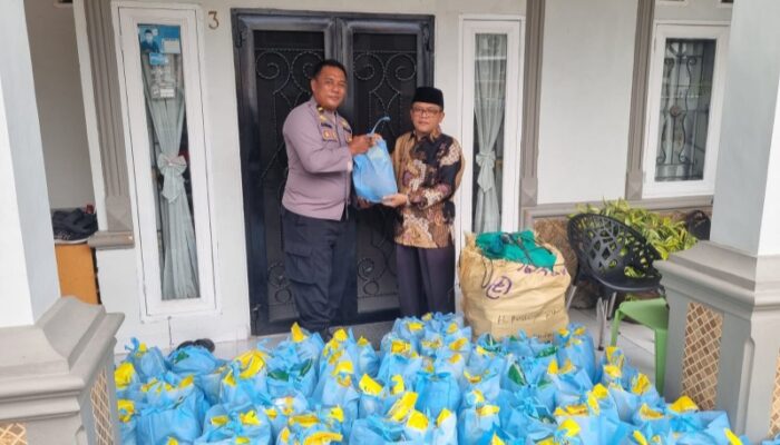 Kapolrestabes Medan Berbagi Rezeki, Meraih Keberkahan Di Majlis Sholawat