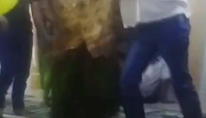 Dituntut Bayar Uang Balai Pengajian, Geusyik Cibrek Baroh Dan Anaknya Berang