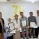 PIMPINAN Umum Harian Waspada Dr Hj Rayati Syafrin, memberikan penghargaan berupa uang dan emas murni kepada wartawan dan enam karyawan Harian Waspada pada Hari Ulang Tahun (HUT) ke 78 Harian Waspada, Jumat, 11 Januari 2025. Waspada/andy aditya