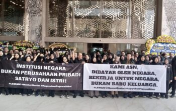 Ratusan ASN Demo Menteri Diktisaintek, Ini Penyebabnya