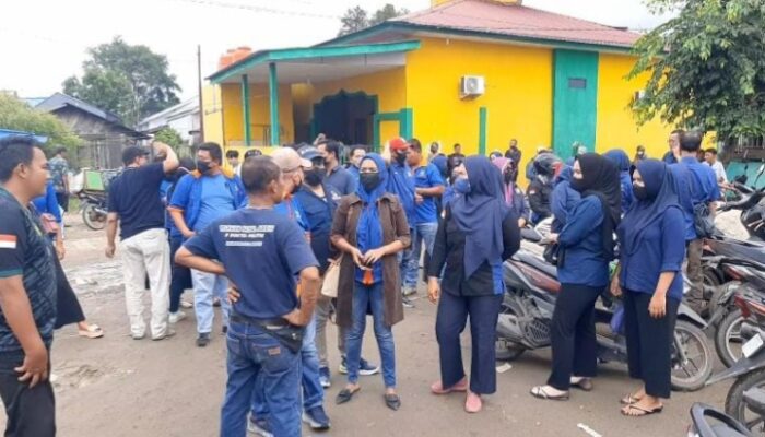 Tidak Dilibatkan Dalam Giat Sosper, Ratusan Pengurus DPC/DPRT Nasdem Aksi Tutup Mulut