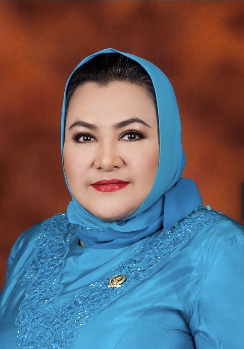 Penyanyi Legendaris Emilia Contessa Tutup Usia