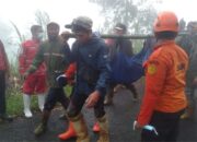 Longsor Pekalongan 16 Orang Meninggal