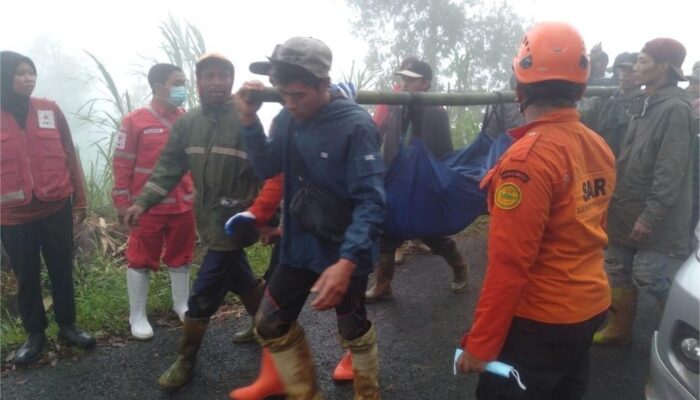 Longsor Pekalongan 16 Orang Meninggal