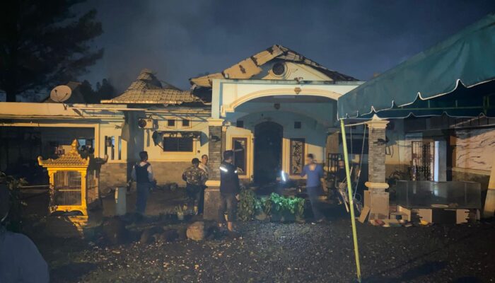 Rumah Mantan Kadis Perikanan Sumut OK Zulkarnain Terbakar Saat Ditinggal Makan Malam