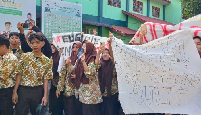 Siswa MAN 2 Medan Nilai Sekolah Bohong Soal Kelalaian Input PDSS