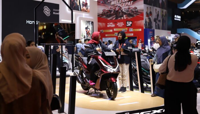 New Honda PCX160 Jadi Idola Konsumen IIMS 2025