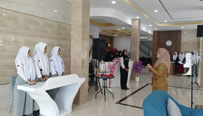 Menilik Aktivitas Siswa SMK Negeri 7 Medan Di Seven Cafe