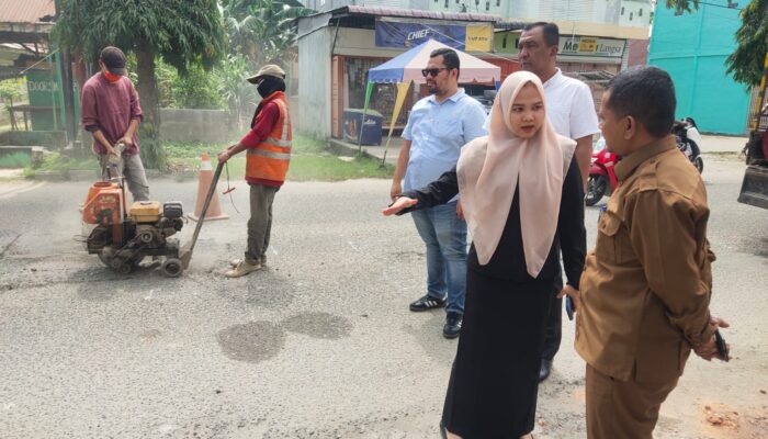 Sempat Memakan Korban, Jalan Sudirman Langsa Yang Rusak Mulai Diperbaiki