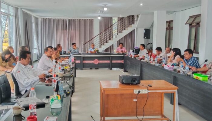 DPRD Samosir RDP Bersama PDAM Soal Ketersediaan Air Bersih