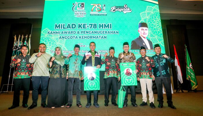 Ijeck Terima KAHMI Award dan Anggota Kehormatan Pada Peringatan Milad Ke-78 HMI
