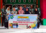 Bumdesma Kluet Selatan Salurkan Bansos Untuk Anak Yatim