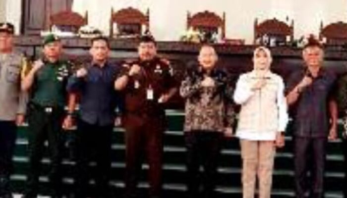 DPRD P.Siantar Usulkan Pemberhentian Wali Kota Dan Umumkan Paslon Terpilih