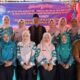 Ketua TP PKK Madina Eli Mahrani HM Jafar Sukhairi Nasution dan pengurus saat melakukan monitoring desa binaan di desa Hutatonga, Kecamatan Panyabungan Barat, Kabupaten Madina. Waspada/Ali Anhar Harahap