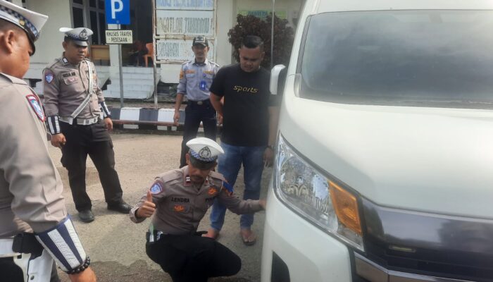 Satlantas dan Dishub Aceh Selatan Periksa Kelayakan Mobil Penumpang