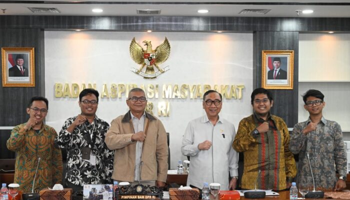 DPR  Dukung Indonesia Water Warriors Summit 2025