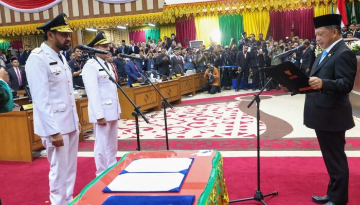 Ini Pesan Mendagri Tito Karnavian Saat Pelantikan Mualem-Dek Fadh