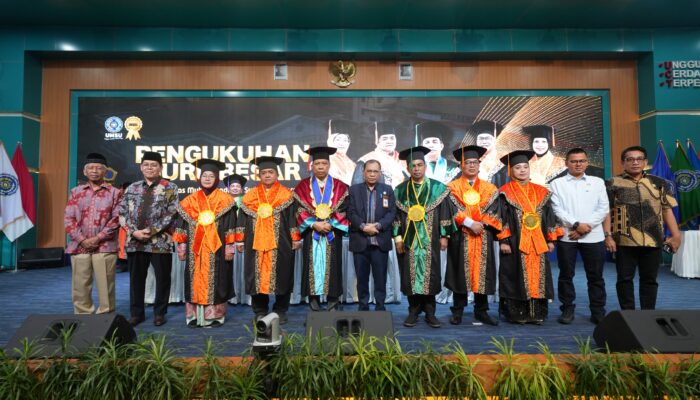 UMSU Kukuhkan Lima Guru Besar: Empat Alumni Dan Dua Pasutri
