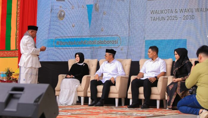 Peusijuk Illiza-Afdal: Banda Aceh Sambut Pemimpin Baru