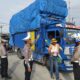 Polres Pematangsiantar melalui Sat Lantas Polres menindak mobil truk ODOL dan mobil barang pengangkut orang yang merupakan sasaran Operasi Keselamatan Toba 2025 saat pelaksanaan operasi di Jl. Parapat, Simpang Dua dan Jl. Sutomo, depan RSUD, Kamis (13/2) pukul 16:30.(Waspada-Ist).