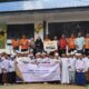 Rahmat Lubis bersama Mudir Ponpes Mardhotillah Tapsel Ustadz Pilhanuddin dan Camat Angkola Barat, Mhd. Thohir Pasaribu, resmikan dua RKB bantuan PTAR. (Waspada/Sukri Falah Harahap)