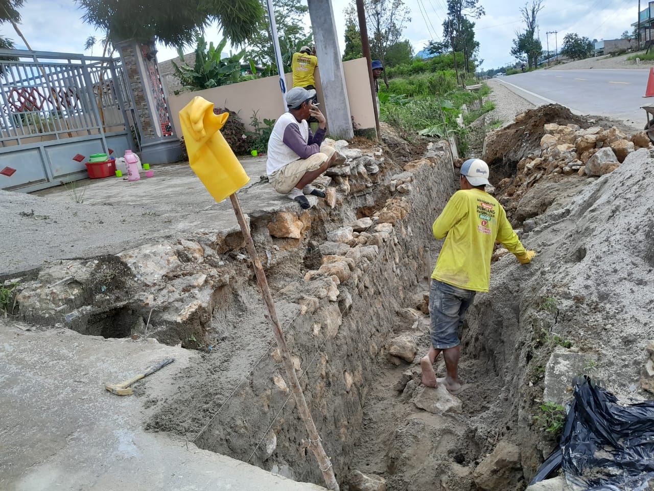 Pembangunan Saluran Drainase Jalan Nasional Kejar Deadline