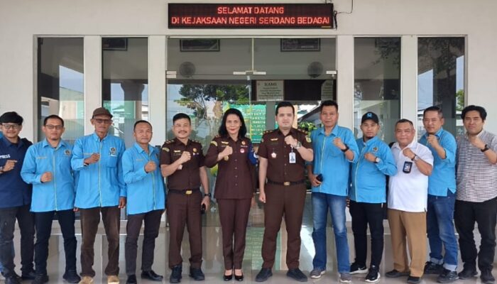 PWI, Kejari Sergai Perkuat Silaturahmi Dan Sinergi