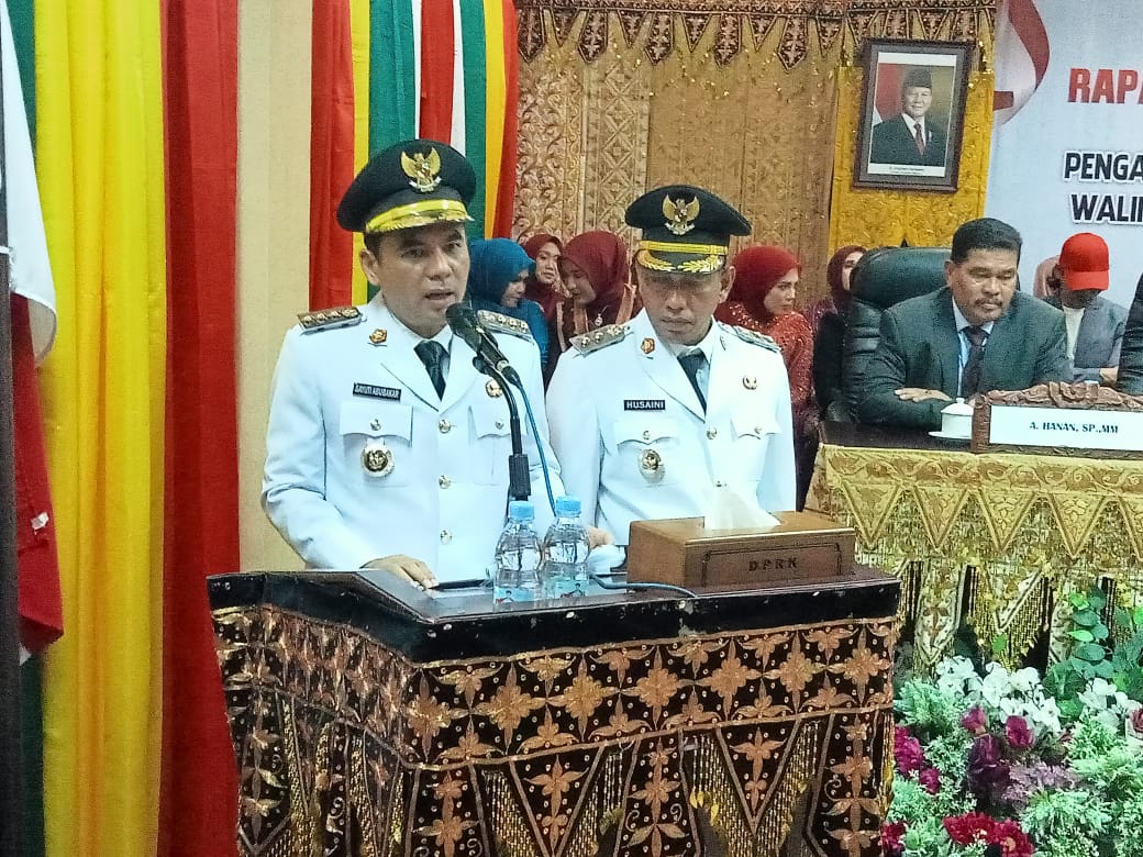 Pelantikan Sayuti - Husaini Sebagai Wali Kota Dan Wakil Wali Kota Lhokseumawe