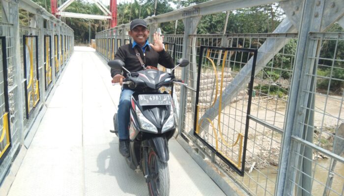 Warga Baling Karang Kini Punya Jembatan Gantung
