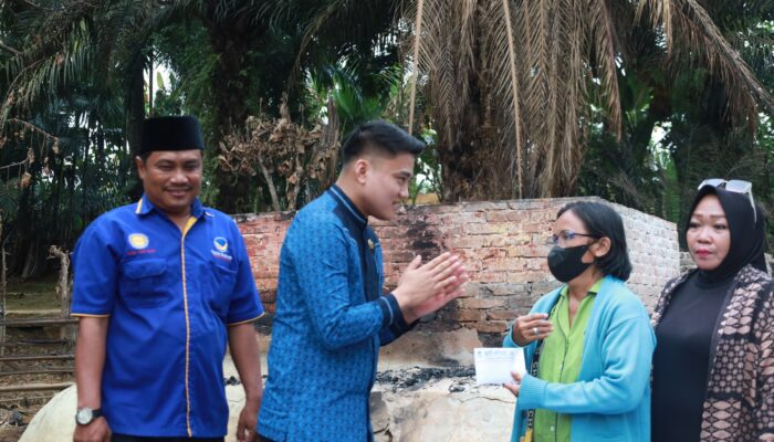 Dikenal Suka Membantu, Ricky Anthony Salurkan Bantuan Pangan Dan Tali Asih Kepada Korban Kebakaran Di Langkat