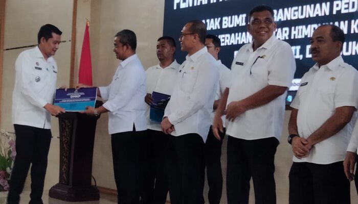 Wiriya Ingatkan Jajaran Bapenda Dan Camat Bekerja Lebih Maksimal Dalam Pemungutan PBB