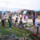 Para ASN Pemko Banda Aceh melakukan gotong royong di beberapa lokasi di Kota Banda Aceh dalam rangka menyambut bulan suci Ramadhan 1446-H/2025-M. (Waspada/Zafrullah)