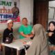 Polres Pematangsiantar melalui Polsek Siantar Martoba menugaskan Bhabinkamtibmas melaksanakan Jumat Curhat Kamtibmas guna menciptakan Kamtibmas aman dan kondusif di Jl. Rakutta Sembiring, Kel. Nagapita, Kec. Siantar Martoba, Jumat (21/2).(Waspada-Ist).