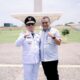 Ketua DPC Ikanas kabupaten Padang Lawas, Dr (C) H. Panguhum Nasution, S.Sos, M.AP bersama Bupati Palas, Putra Mahkota Alam Hasibuan seusai pelantikan. (Waspada/Ist)