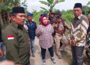 Kadis LHK Sumut Pimpin Warga Bongkar Pagar yang Berdiri Di Hutan Lindung Pantai Labu